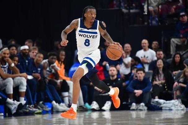 替补猛将！海兰德12中6&三分7中3拿18分3板2助正负值+30冠绝全场