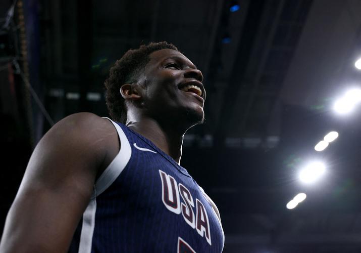 芬奇：华子这种级别球员几乎不可能被替代我们要依靠整体发挥