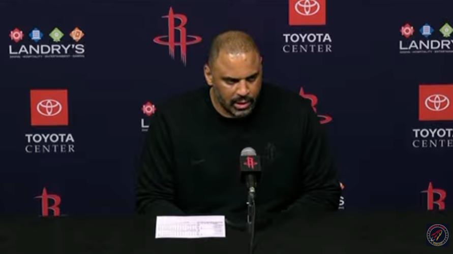 乌度卡：很多时候KD必须发起进攻被包夹时我们需要设计战术应对