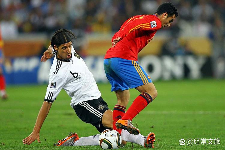 旧将：图多尔赛后直接回更衣室实在没必要，他应该向球迷鼓掌致谢