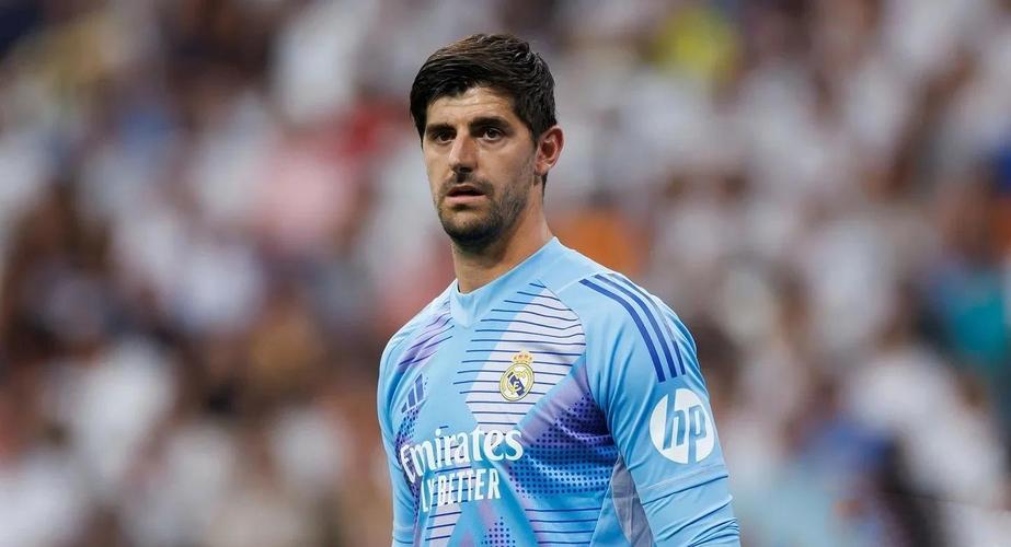 阿斯：库尔图瓦右腿内收肌撕裂，无缘马德里德比并且可能缺席更久