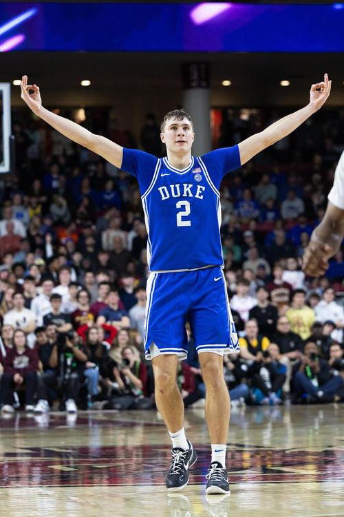 需要好好调整！弗拉格半场拿到7分3板2助&有3失误投射还是不准