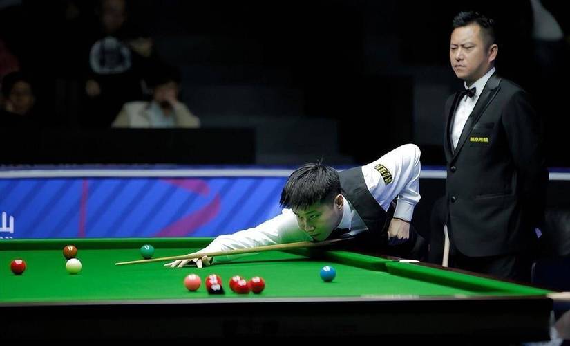 两杆破百+两杆50+！赵心童51克雷吉，晋级斯诺克世界公开赛16强