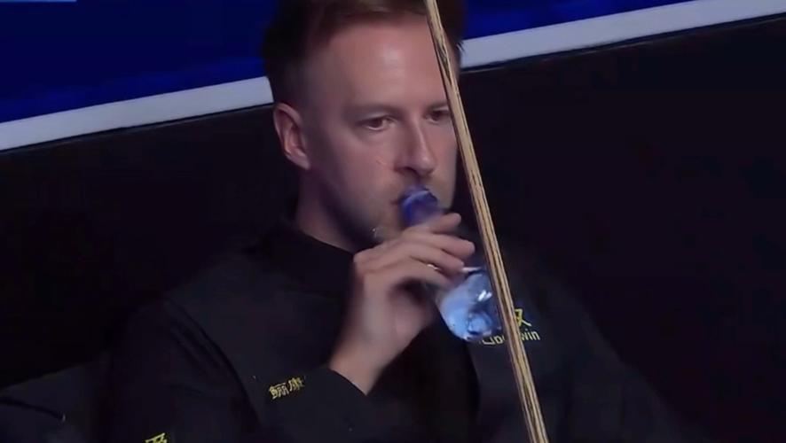 斯诺克世界公开赛32进16轮次，特鲁姆普52战胜佩奇