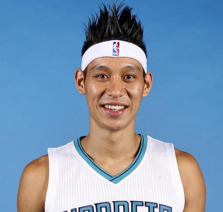 林书豪晒照：想念这发型可是也有点夸张！