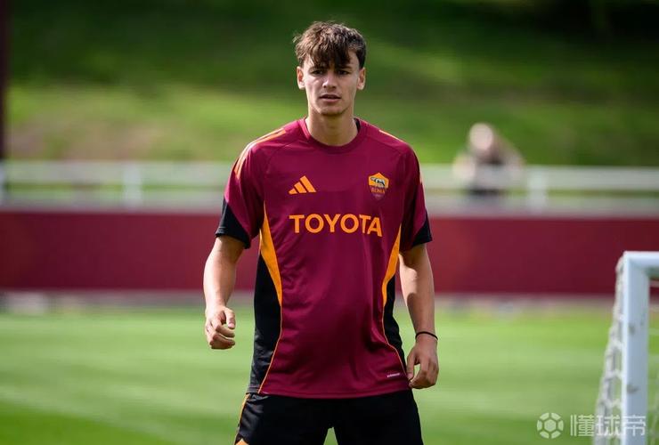 记者:加图索原计划征召维拉蒂,但球员却几周前受伤无法及时复出