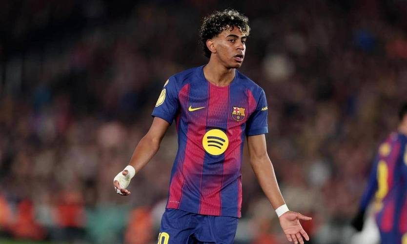 不止埃迪豪！2016年内维尔带队在诺坎普也被巴萨打进7球