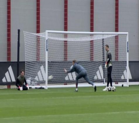 记者：乌尔比希将首发出战对阵亚特兰大的次回合比赛