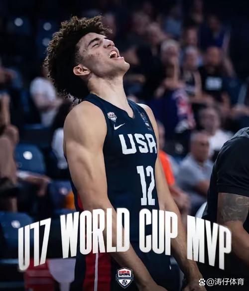 布泽尔:如果詹姆斯下赛季还打他就将和我儿子同场竞技了