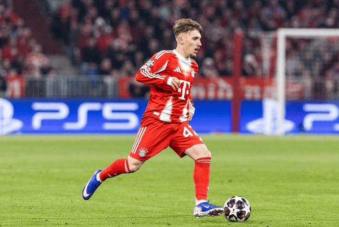 18岁24天！卡尔是欧冠单场传射最年轻德国球员