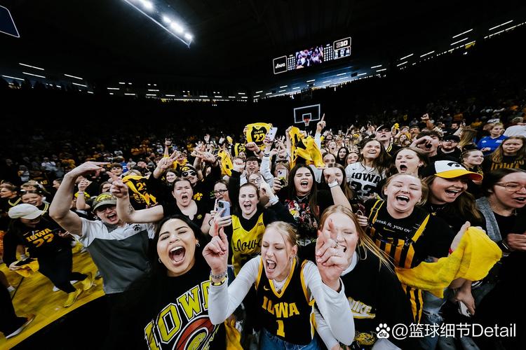 普渡大学后卫布雷登史密斯送出第1077次助攻成NCAA历史助攻王