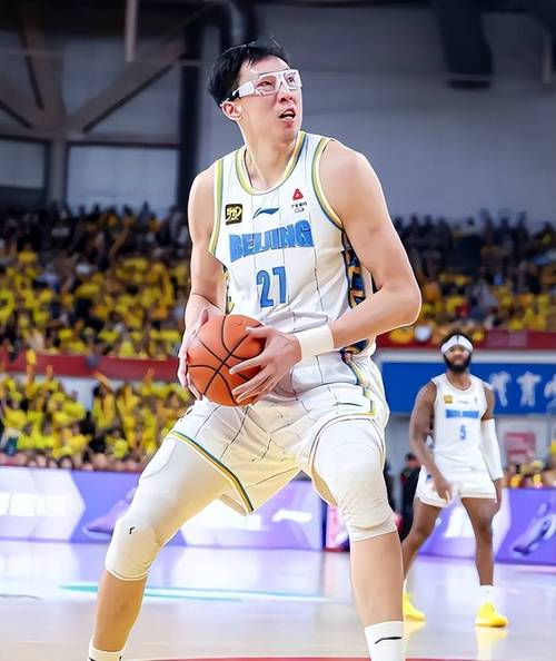 记者：北京体系核心主要是周琦斯佩尔曼让我看到了莫里斯的影子