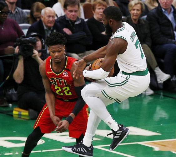 丰塞卡谈背靠背和TOP2交手：我非常期待，不知道其他球员怎么想