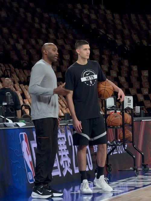 【菜鸟】篮网6名新秀皆正式轮换雷诺22分10板马卢阿奇7分7板