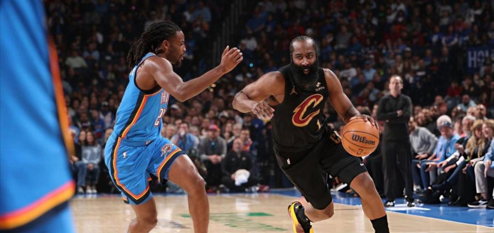 半场战报骑士5356鹈鹕莫布里14分哈登5中0未得分琼斯12分