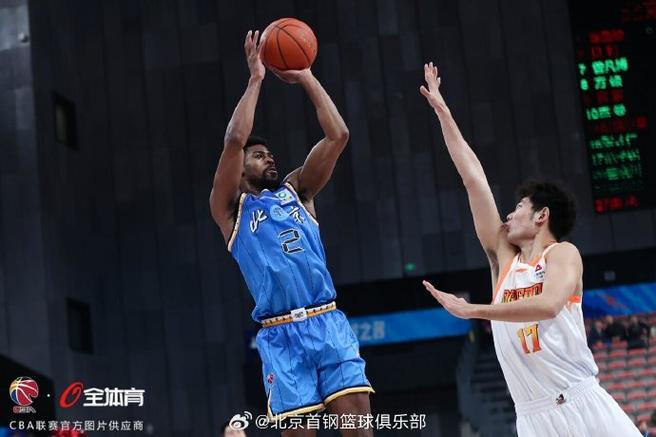 斯佩尔曼手感火热让教练组更信任周琦罚球回暖自家篮筐就是亲切