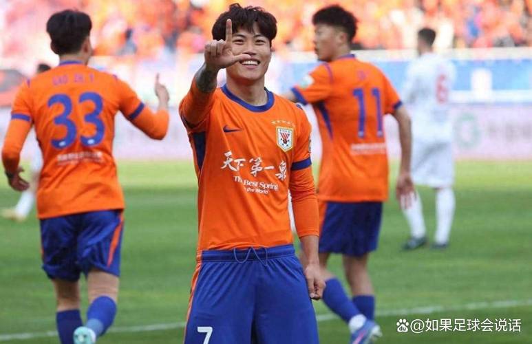 谢文能：抱着以下往上看的姿态努力踢好比赛邵导非常积极向上