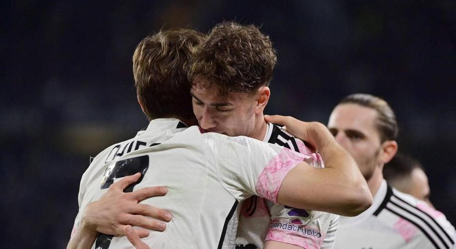 斯基拉:科斯蒂奇自由身离队,科莫、热那亚、卡利亚里和土超有意