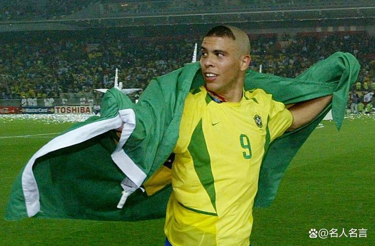 大罗谈阿福头：半决赛前受伤，所以用发型分散媒体和对手注意力