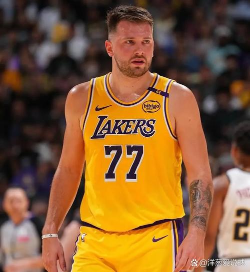 名嘴黄健翔认为詹姆斯不赞同东契奇的篮球策略却明白这便是赢得比赛的唯一途径_NBA直播