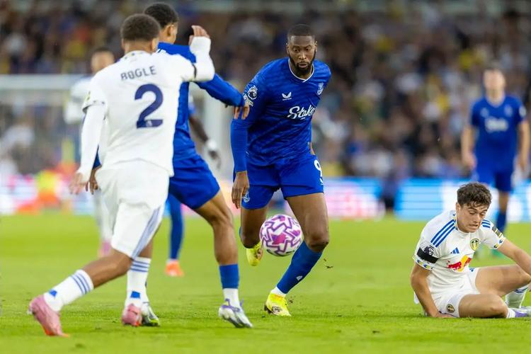 BBC：判罚小组认定哈弗茨对阵埃弗顿该获点球，但也支持VAR不介入