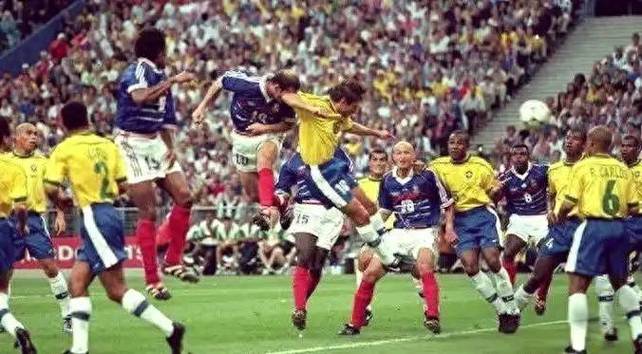 宿敌！法国与巴西历史第16次交锋，巴西是法国交手最多的非欧国家
